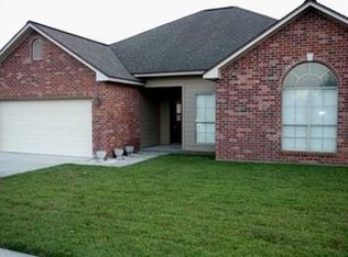 106 Lahasky Dr, Youngsville, LA 70592