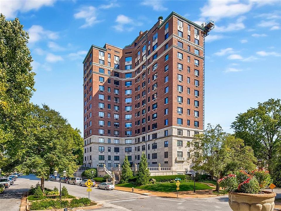 1st image of 410 N Newstead Ave APT 8W