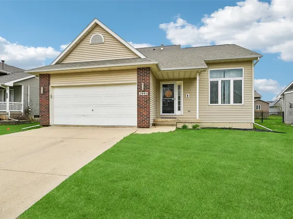 2995 Downing St, Marion, IA 52302