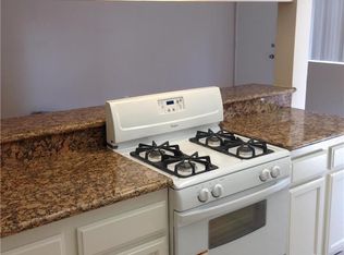 769 La Tierra St UNIT J102, Corona, CA 92879