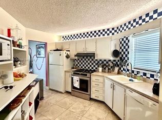 6555 W Broward Blvd APT 306, Plantation, FL 33317