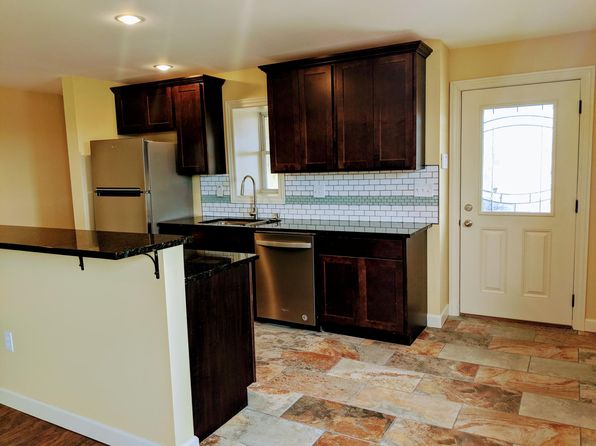 89 E Edsel Ford Fwy UNIT 2C