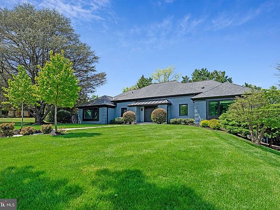 4th image of 1228 Perry William Dr