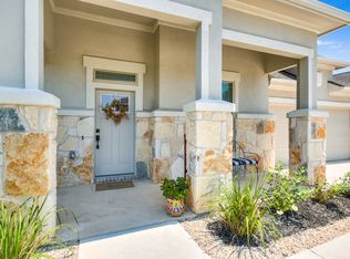 225 Red Granite Dr, Dripping Springs, TX 78620