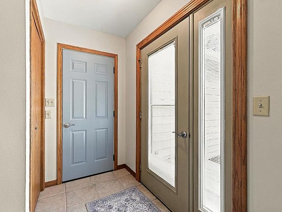 4th image of 3170 REVERE ROAD