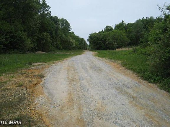 3rd image of 1670 Oldfield Point Rd