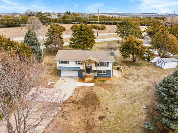 3618 Cedar Ln, Milford, KS 66514