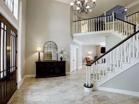4th image of 1602 Pebble Chase Dr