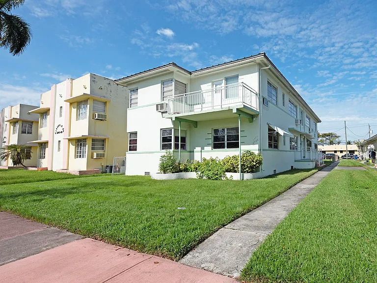 1735 Marseille Dr #2 — Photo 3