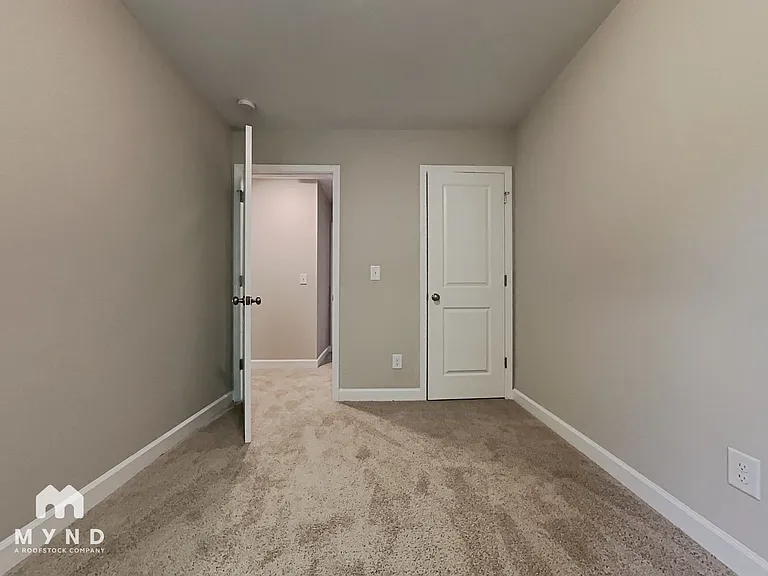 157 McKinnon Ave NE — Photo 9