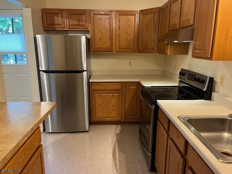 2 bed, 1.0 bath, 1000 sqft, $2,200 — Photo 2