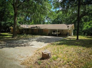 907 Windridge Ln, Huntsville, TX 77340