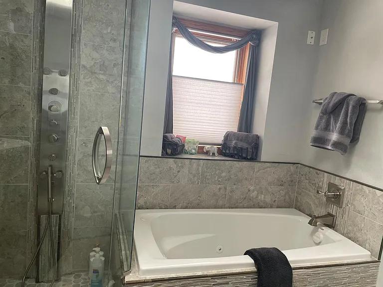 8603 Glacier Ln N — Photo 39