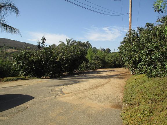 5th image of 3823 Robinhood Ln #A