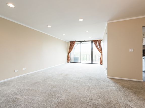 5th image of 5406 Lincoln Ave APT 4E