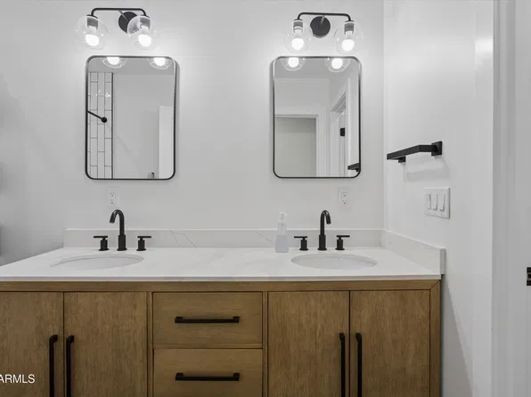 504 W HARMONT Drive, Phoenix, AZ 85021