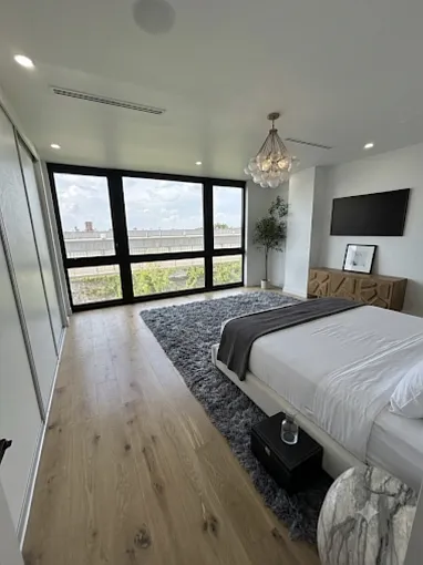 2077 Pacific St — Photo 12