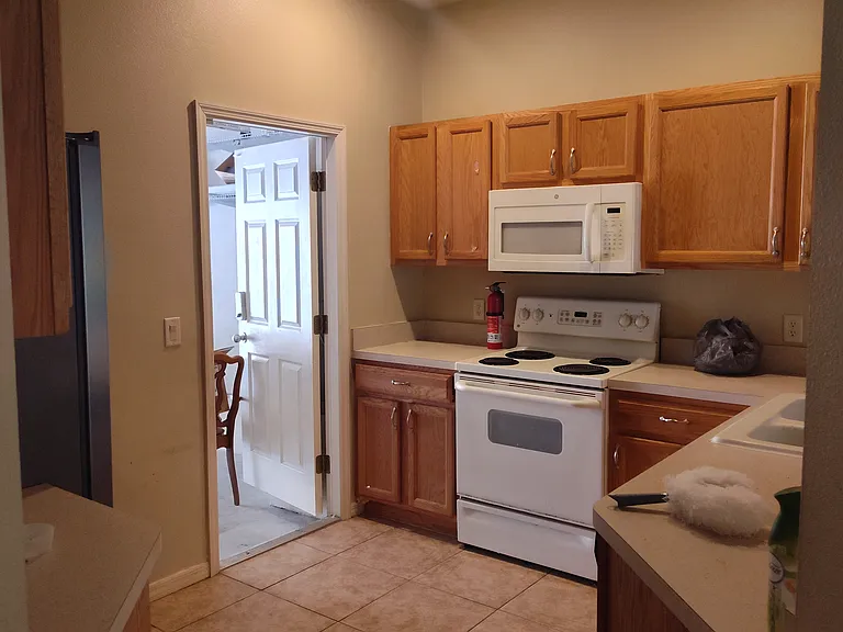 1658 W Spring Meadow Loop — Photo 11