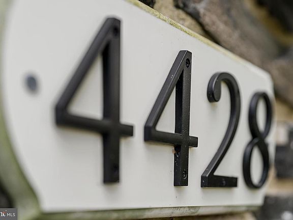 3rd image of 4428 Huey Ave