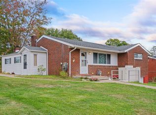 203 Burch Dr, Coraopolis, PA 15108