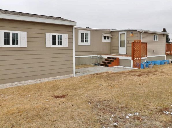 405 31st Ave, Minot, ND 58701