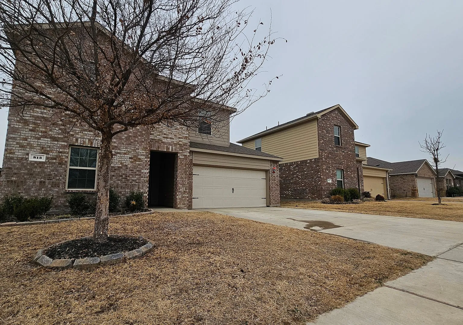 813 Fueller Dr — Photo 2