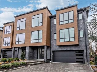2452 Rossett St #2452, Fort Lee, NJ 07024
