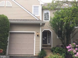 422 W Village Ln, Chadds Ford, PA 19317