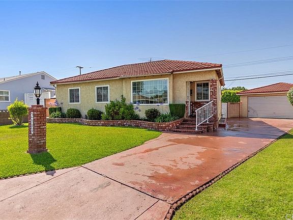 2nd image of 3609 Chapelle Ave
