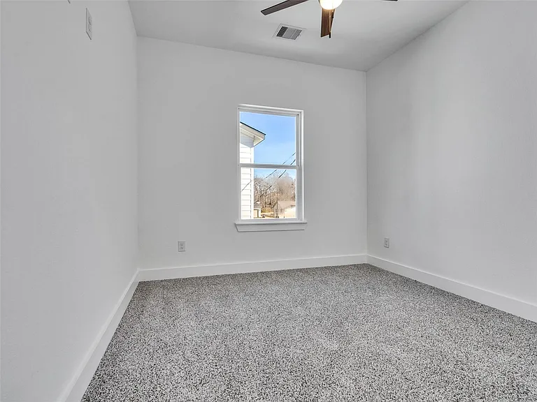 5126 Clover St #A — Photo 15