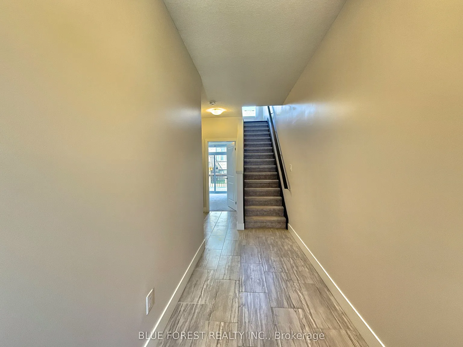 4 bed, $2,600 — Photo 4