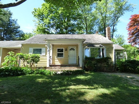 3rd image of 51 Lakeshore Dr