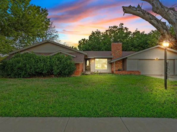 1501 N 9th St, Midlothian, TX 76065