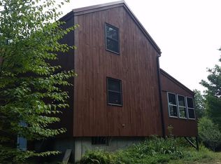 176 Turkey Hill Rd, Northampton, MA 01062