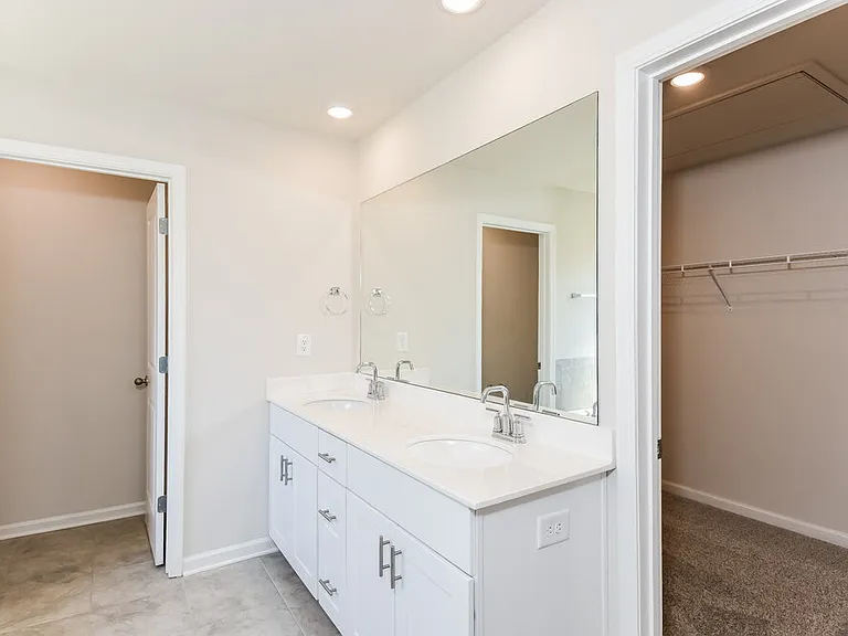 6075 Hickory Creek Ct — Photo 9