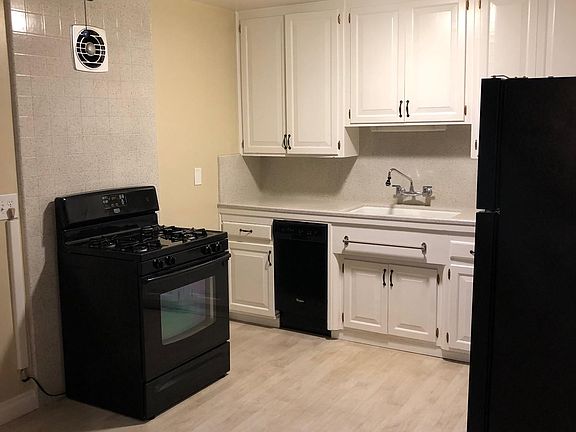 5th image of 1538 Oliver Ave