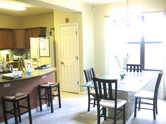 5th image of 581 Loxley Ct
