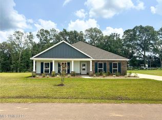 152 Firefly Dr, Lucedale, MS 39452