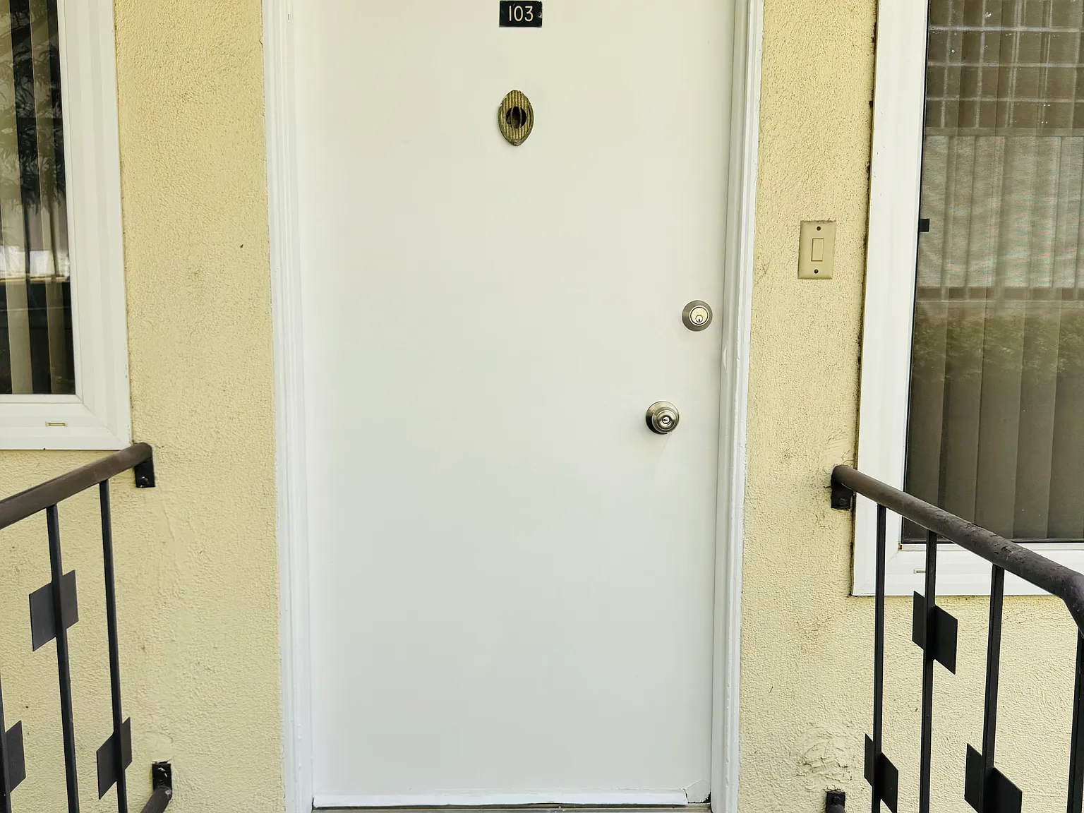 1 bed, 700 sqft, $2,050 — Photo 2
