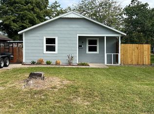 1533 Park Ln, Pasadena, TX 77506