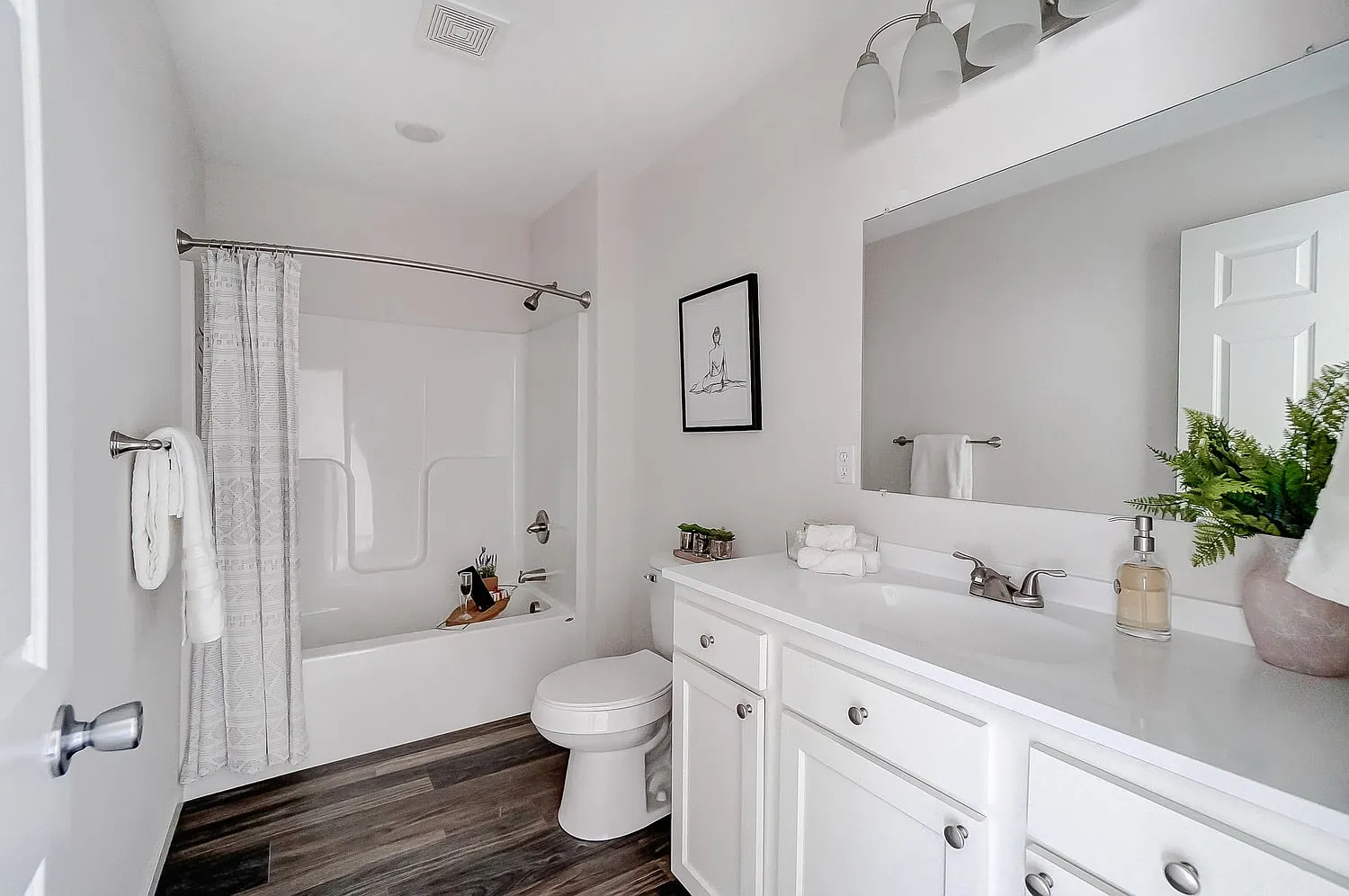2 bed, 1.5 bath, $1,525 — Photo 1