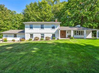 9070 Little Mountain Rd, Kirtland Hills, OH 44060