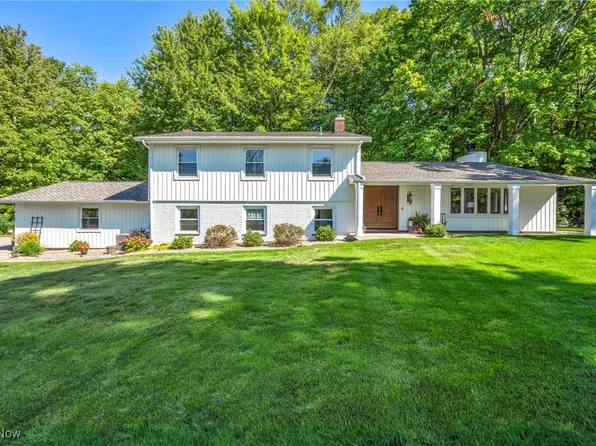 9070 Little Mountain Rd, Kirtland Hills, OH 44060