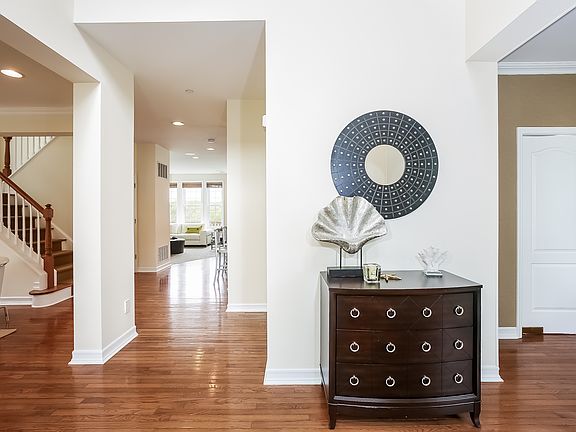 3rd image of 3 Heritage Ct
