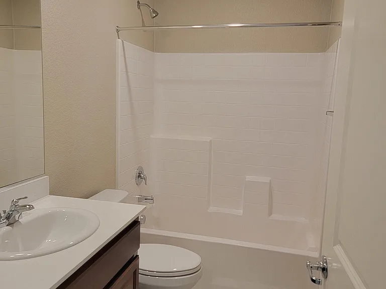 8955 Wolf River Dr — Photo 10
