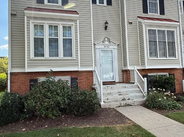 3042 Winterberry Dr, Roanoke, VA 24018
