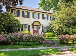 232 Manor Rd, Douglaston, NY 11363