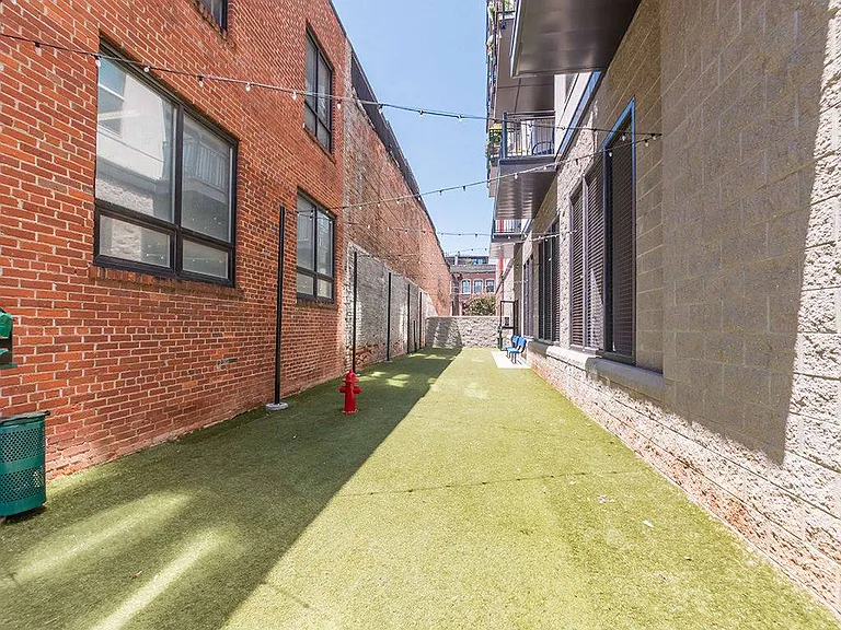 Link Apartments West End — Photo 23