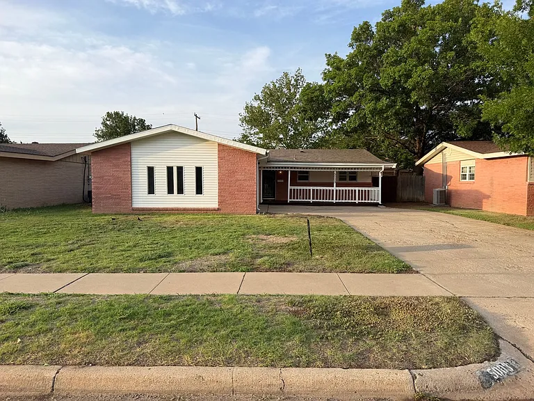 5003 Hall Ave — Photo 1