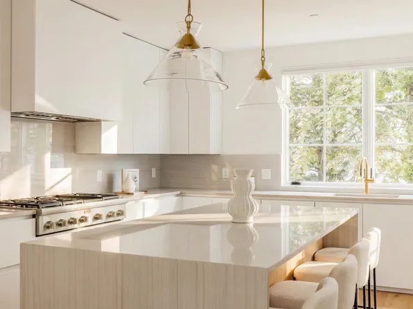 6970 West Ave, Chevy Chase, MD 20815